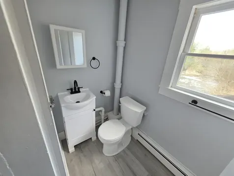 81 Assisqua Avenue St. Johnsbury VT 05819