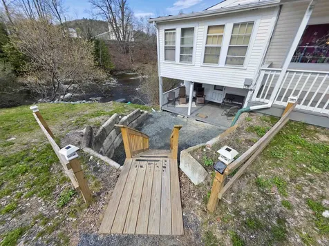 81 Assisqua Avenue St. Johnsbury VT 05819