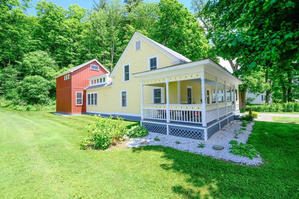 35 High Street Ludlow VT 05149