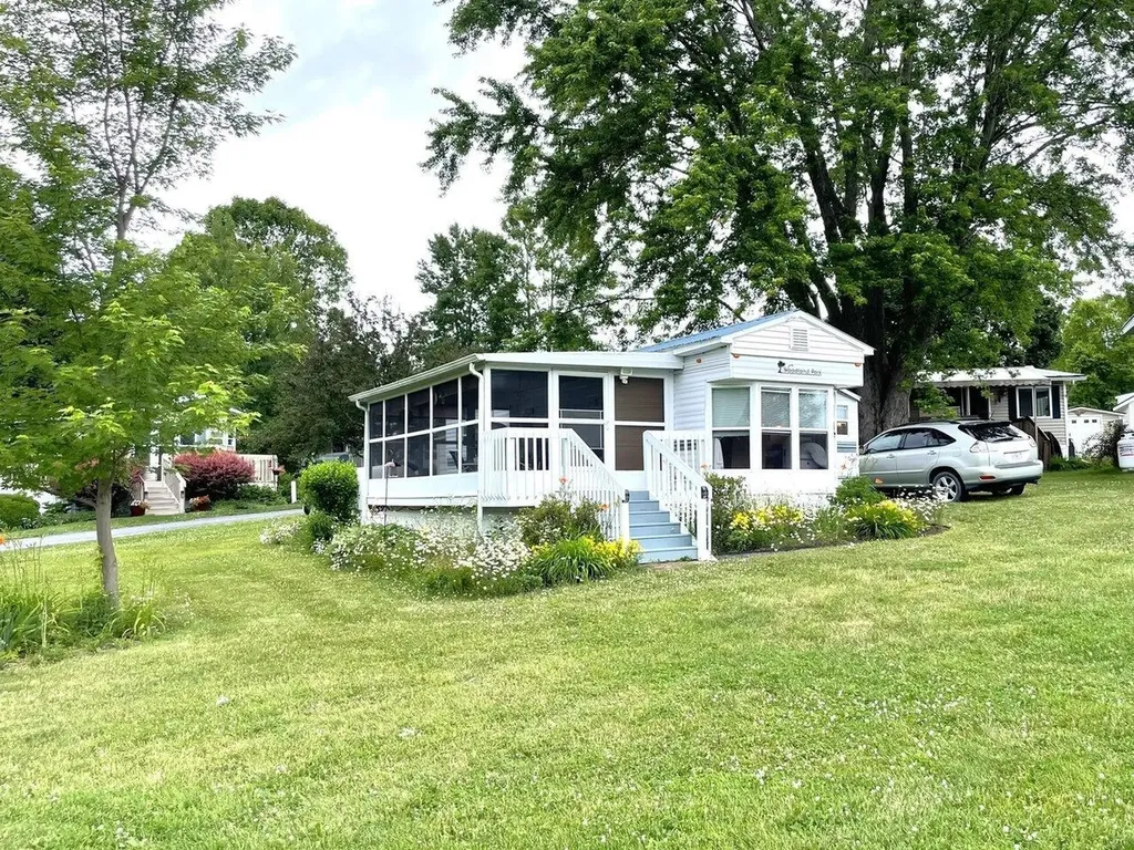23 Eagle Lane South Hero VT 05486