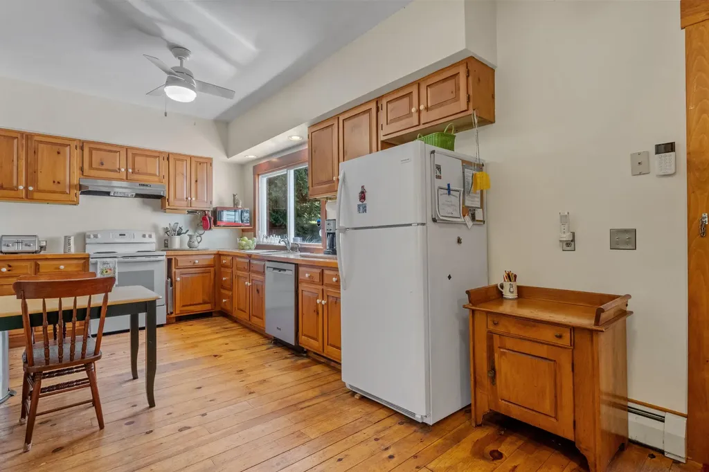 390 Coventry Road Benton NH 03785