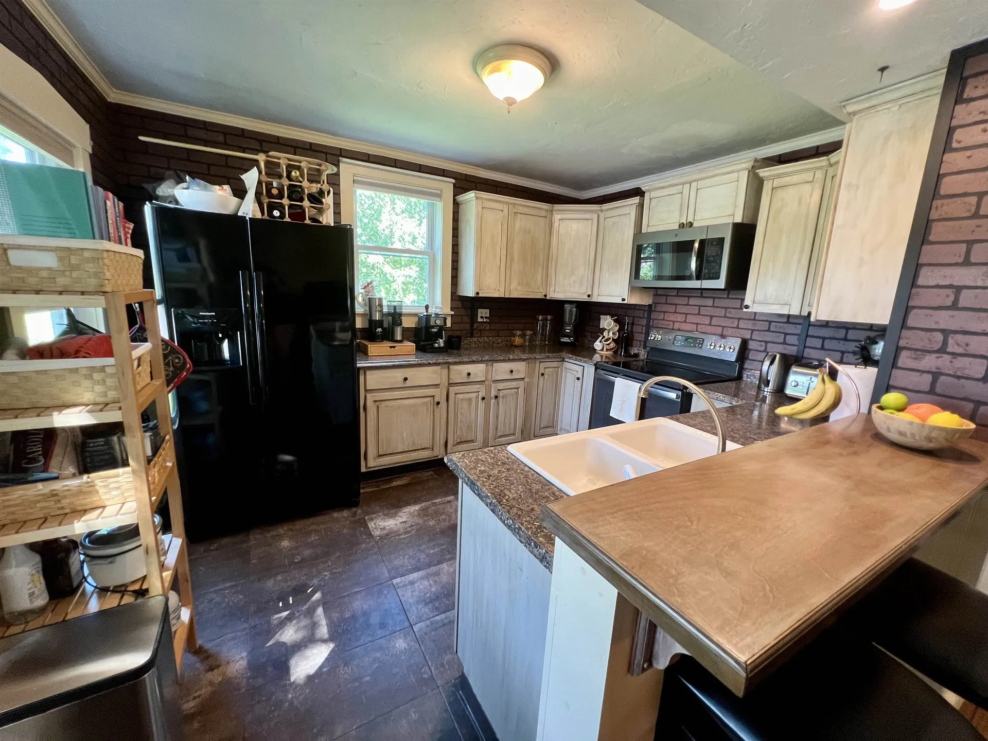 95 Windsor Road Claremont NH 03743
