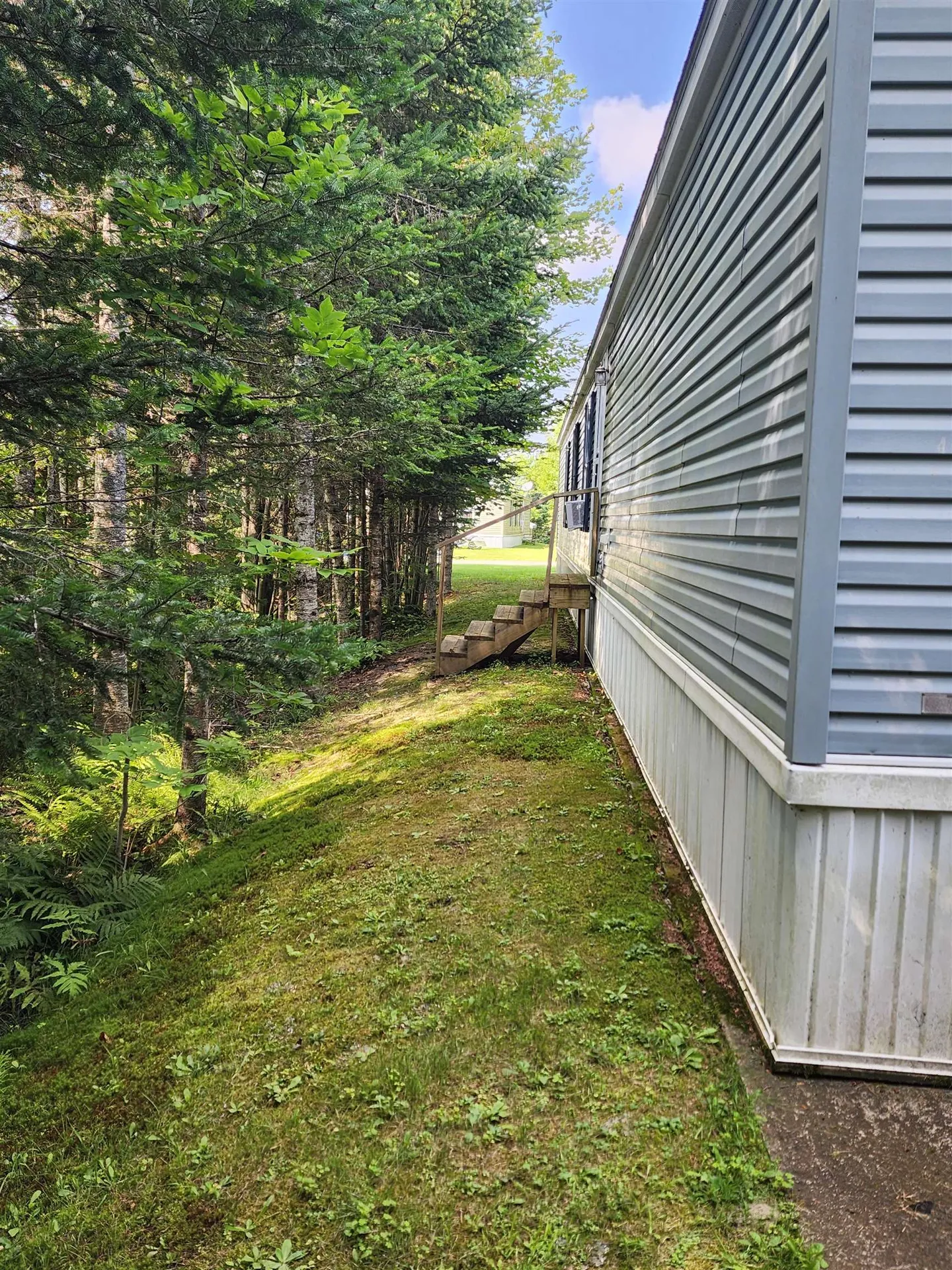 42 Country Village Road Whitefield NH 03598