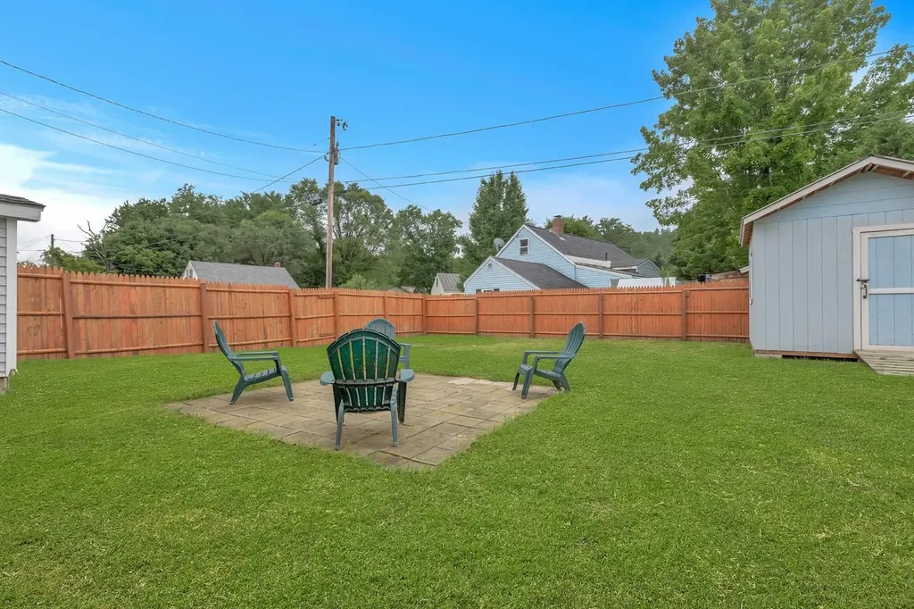 468 Vt Route 103 S Chester VT 05143-9461