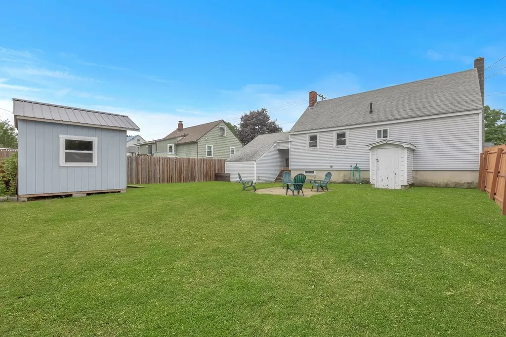 468 Vt Route 103 S Chester VT 05143-9461