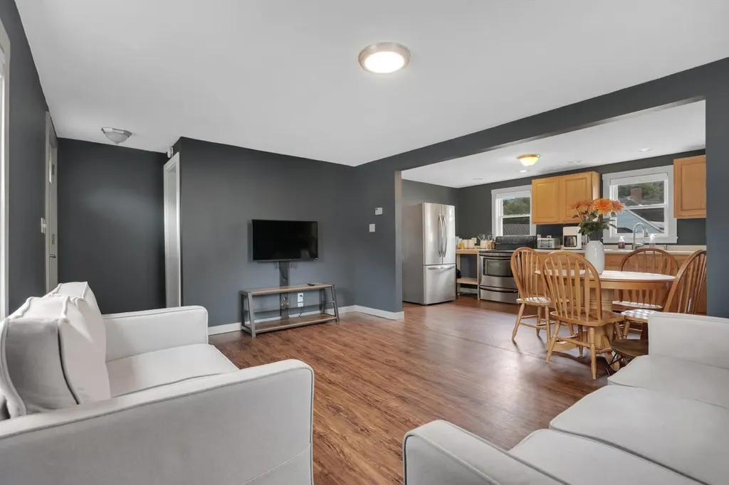 468 Vt Route 103 S Chester VT 05143-9461