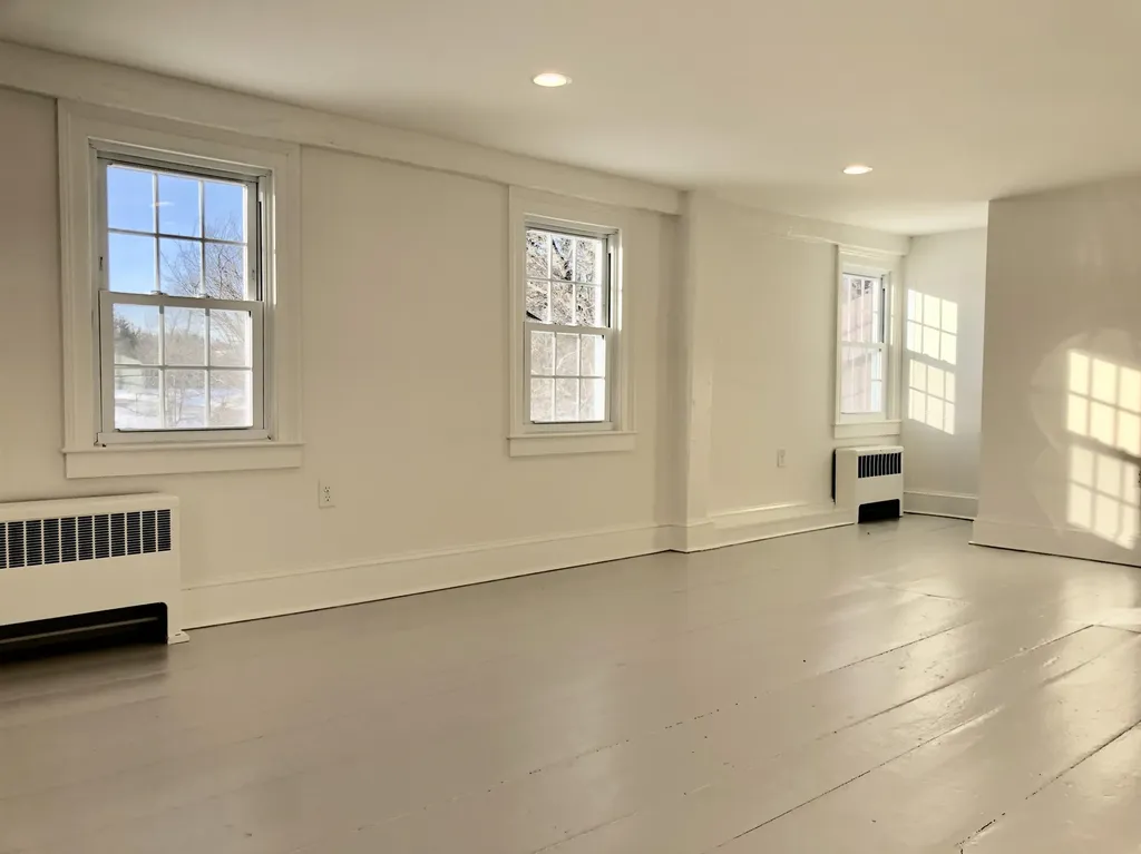 5 Kensington Road Hampton Falls NH 03844