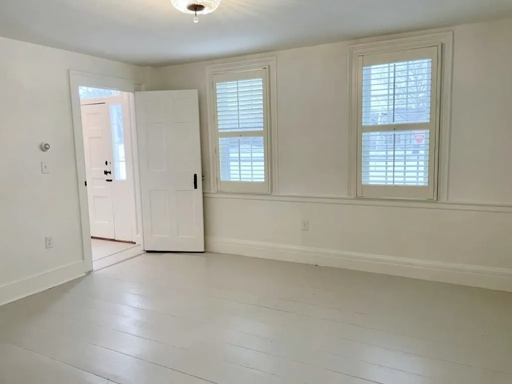 5 Kensington Road Hampton Falls NH 03844