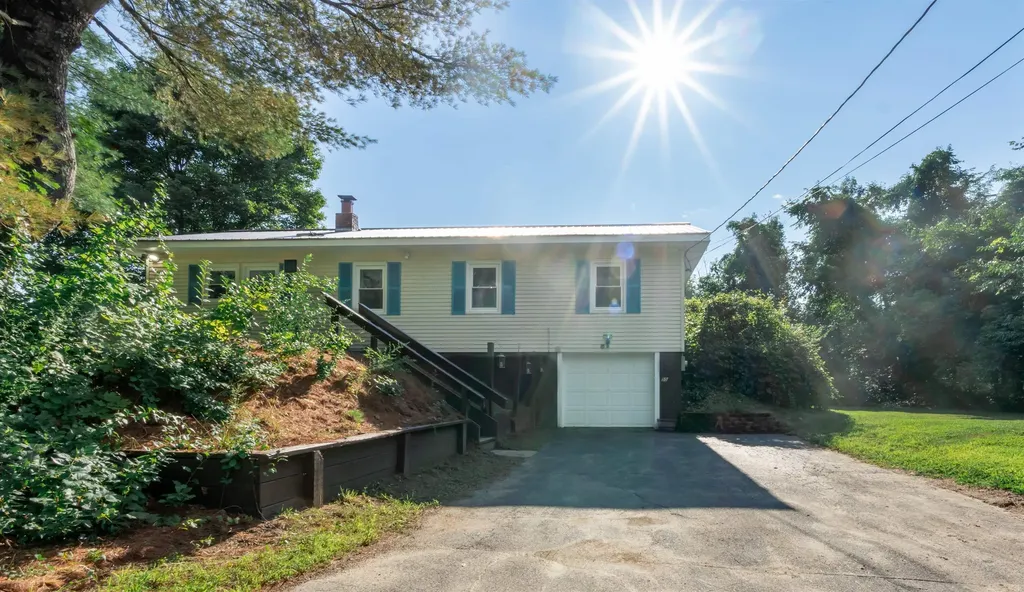 55 Old Brattleboro Road Hinsdale NH 03451