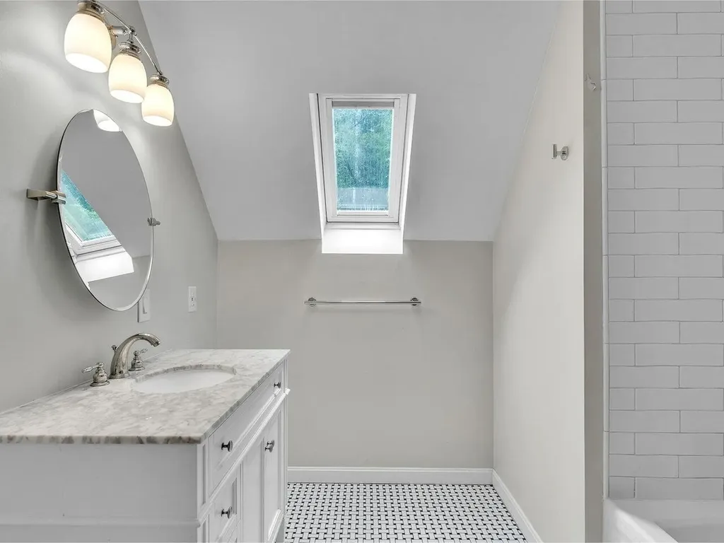 380 Acorn Lane Shelburne VT 05482