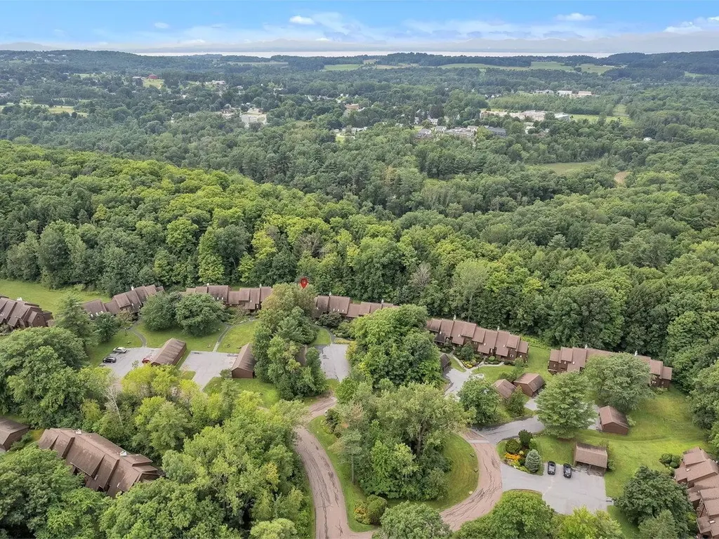 380 Acorn Lane Shelburne VT 05482