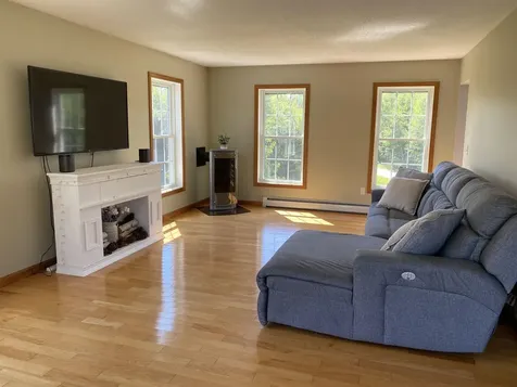 43 Serendipity Way Enfield NH 03748