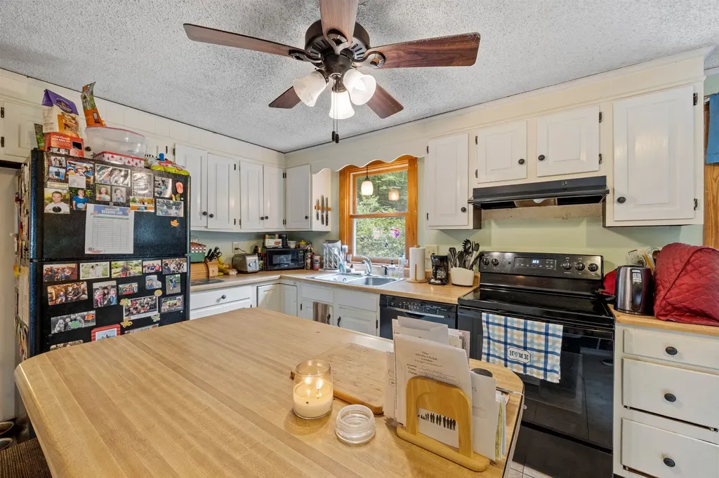 285 Bay Hill Road Northfield NH 03276