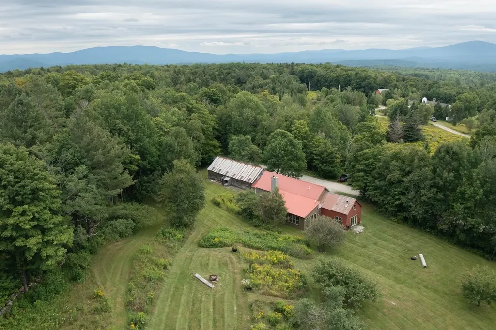88 Jaquith Road Landgrove VT 05148