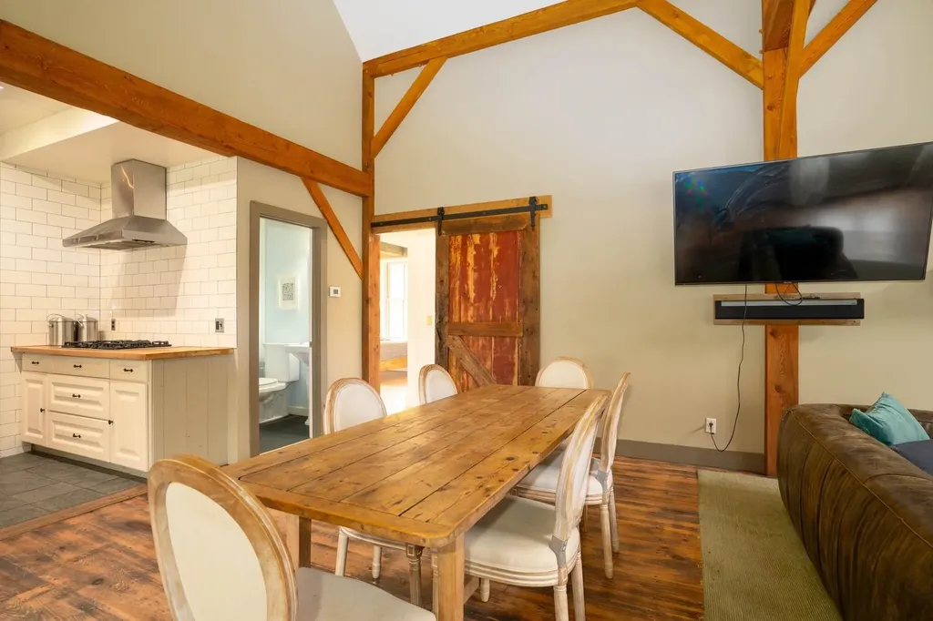 88 Jaquith Road Landgrove VT 05148