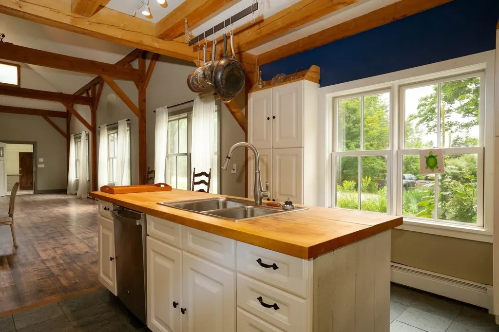 88 Jaquith Road Landgrove VT 05148