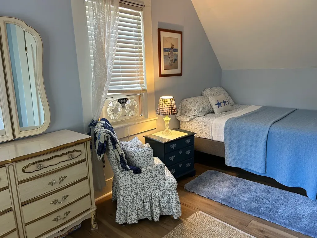 8 High Street Wolfeboro NH 03894