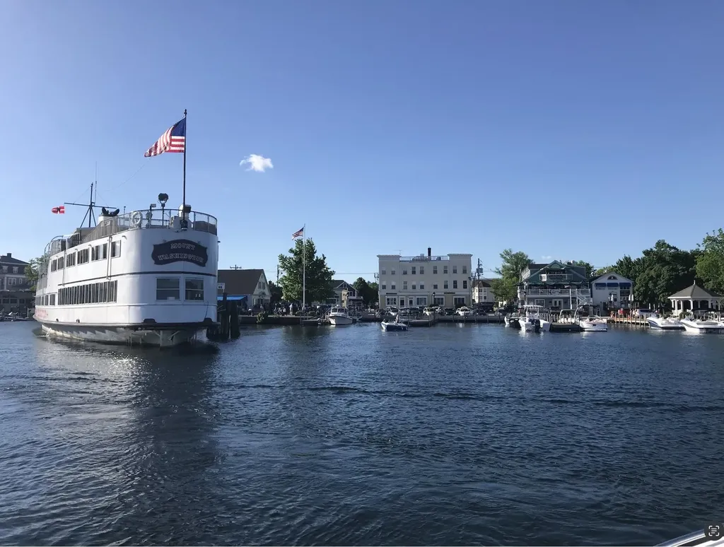 8 High Street Wolfeboro NH 03894