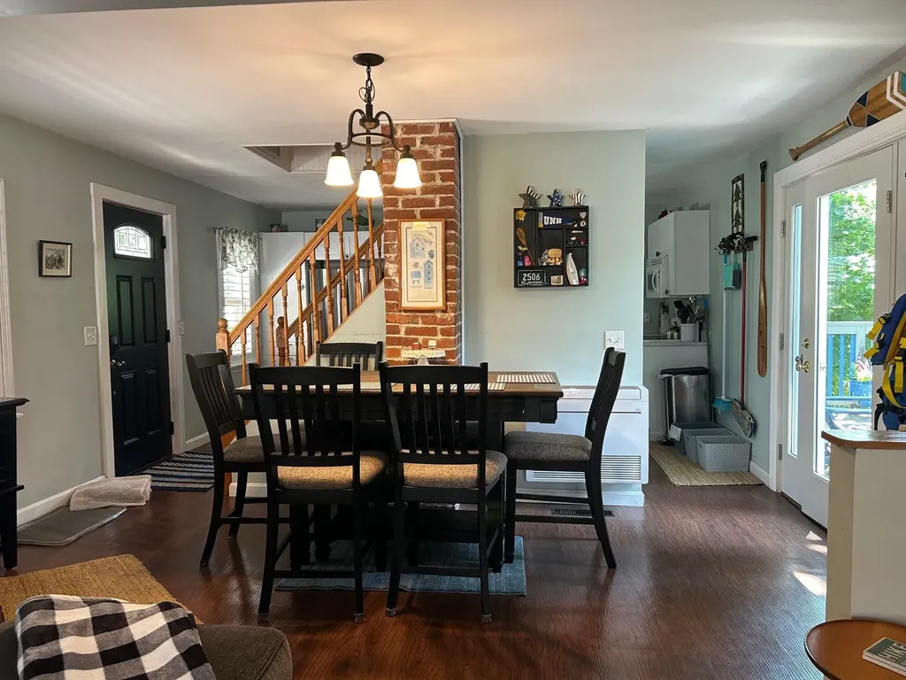 8 High Street Wolfeboro NH 03894