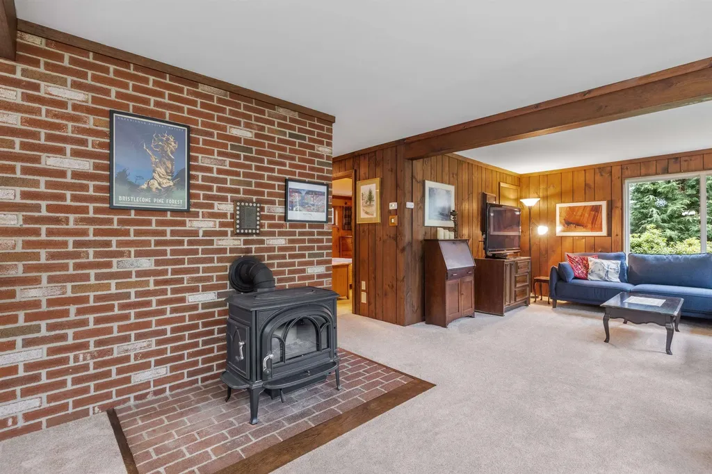 209 Whittemore Point Road S Bridgewater NH 03222