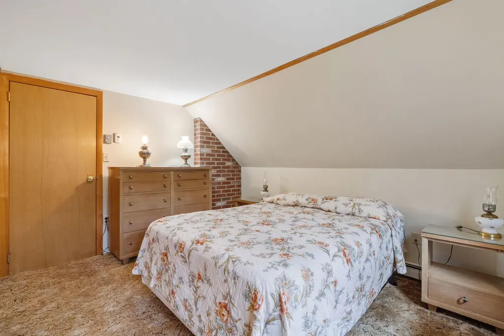 209 Whittemore Point Road S Bridgewater NH 03222