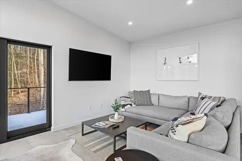 129 Eloise Lane Stowe VT 05672