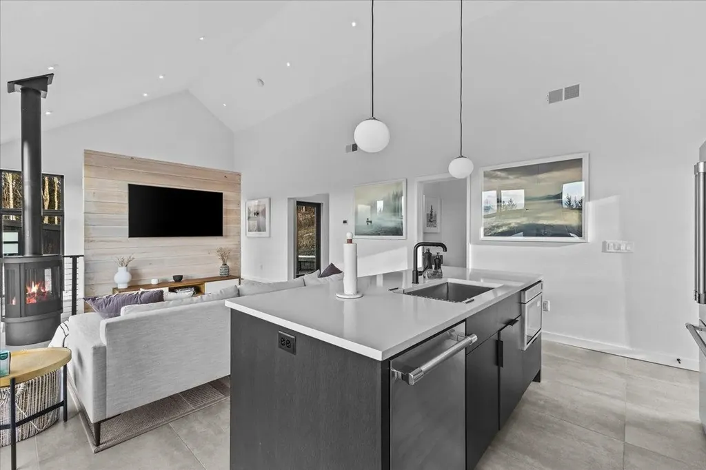 129 Eloise Lane Stowe VT 05672