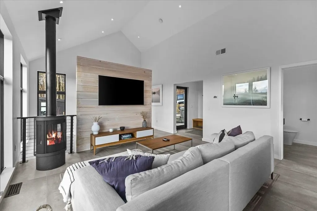 129 Eloise Lane Stowe VT 05672