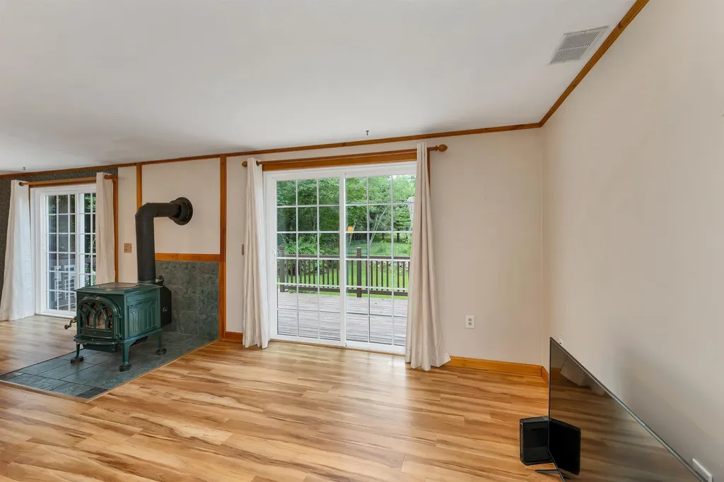 999 Franklin Highway Andover NH 03216