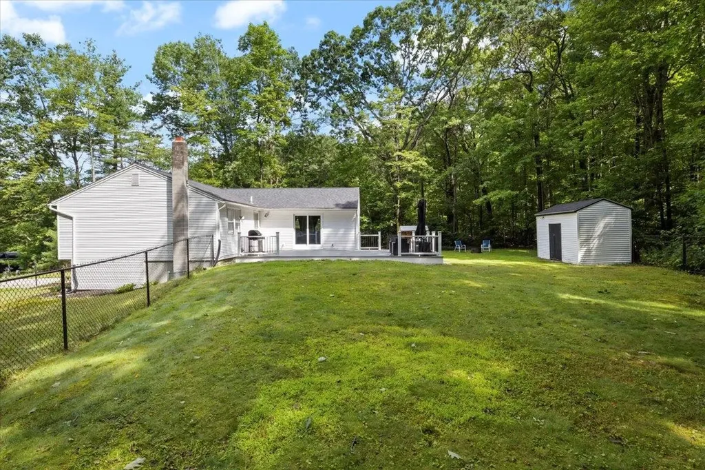 4 Allison Lane Derry NH 03038