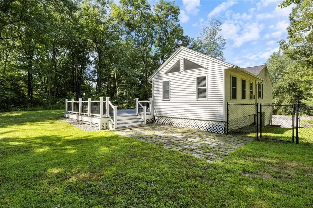4 Allison Lane Derry NH 03038