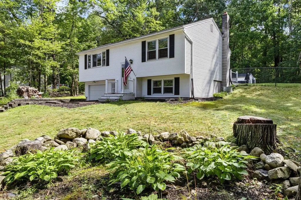 4 Allison Lane Derry NH 03038