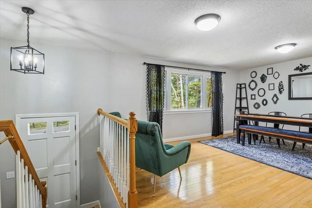 4 Allison Lane Derry NH 03038