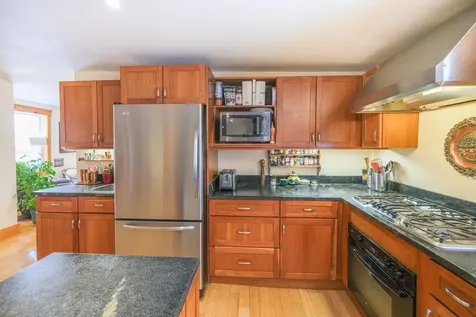 8 Pleasant Street Ludlow VT 05149