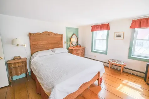 8 Pleasant Street Ludlow VT 05149