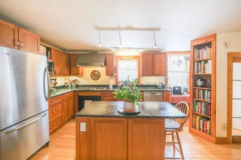 8 Pleasant Street Ludlow VT 05149