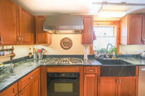 8 Pleasant Street Ludlow VT 05149