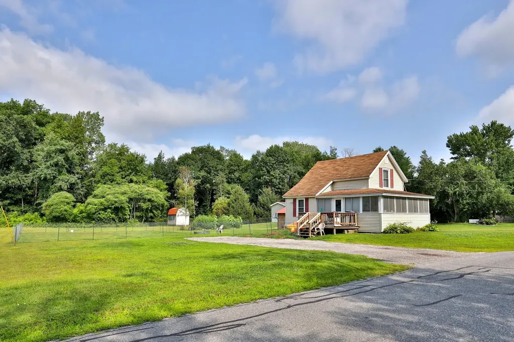 1408 Elm Street Pittsford VT 05763