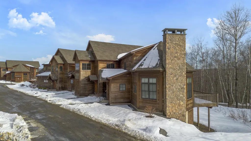 9 Powderhorn Lane Wilmington VT 05363