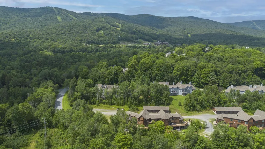 9 Powderhorn Lane Wilmington VT 05363