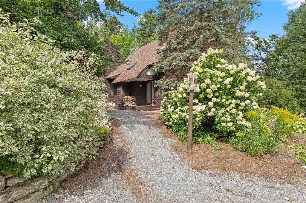48 Hilltop Road Winhall VT 05340