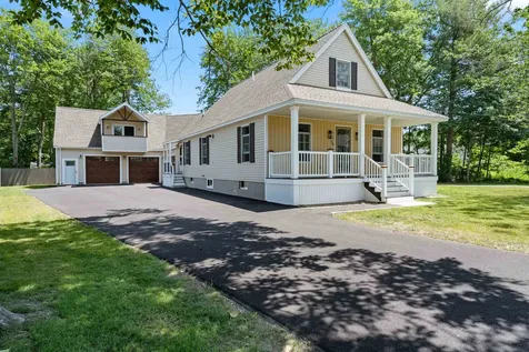 14 Whittier Drive Seabrook NH 03874