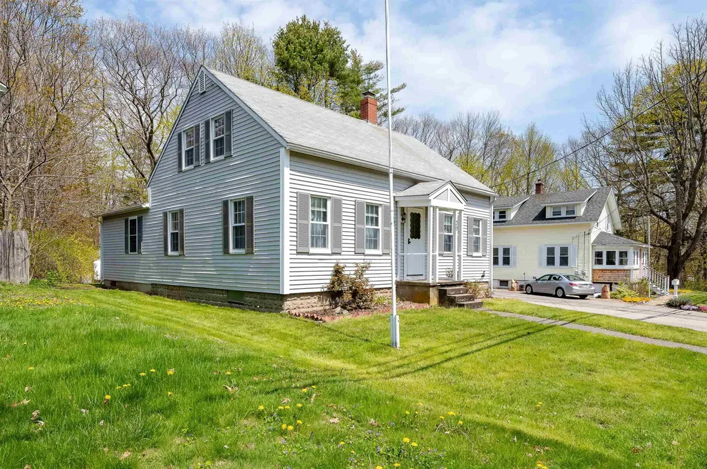 39 Woodlawn Avenue Kittery ME 03904