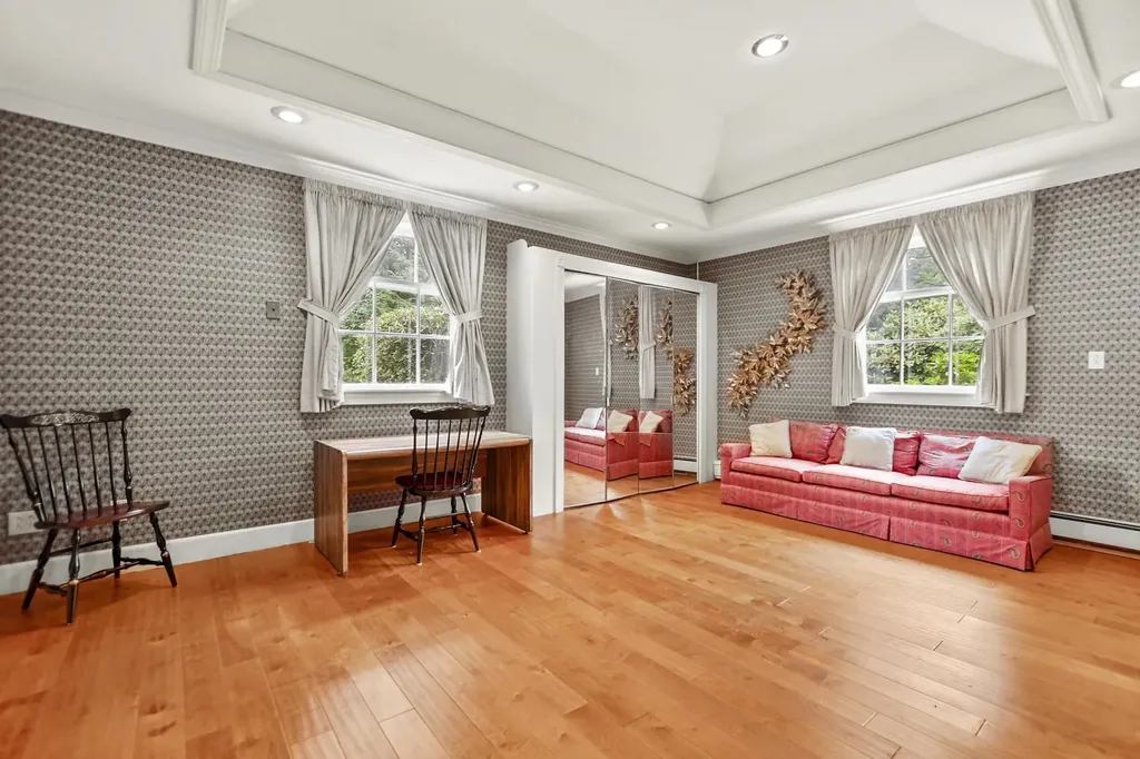 120 Ledgewood Road Manchester NH 03104