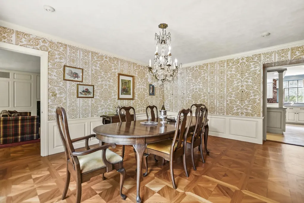 120 Ledgewood Road Manchester NH 03104