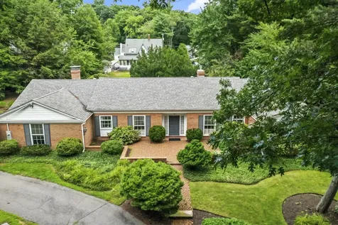 120 Ledgewood Road Manchester NH 03104