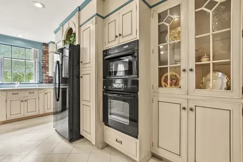 120 Ledgewood Road Manchester NH 03104