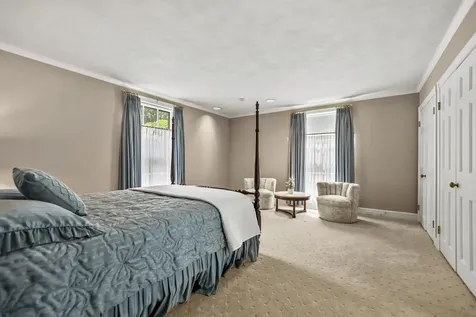 120 Ledgewood Road Manchester NH 03104