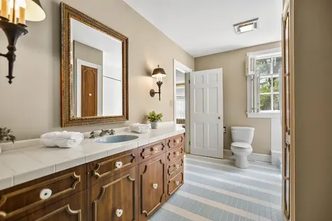 120 Ledgewood Road Manchester NH 03104