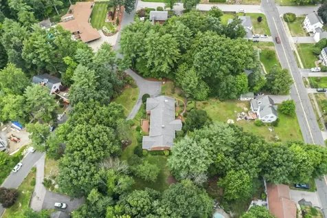 120 Ledgewood Road Manchester NH 03104